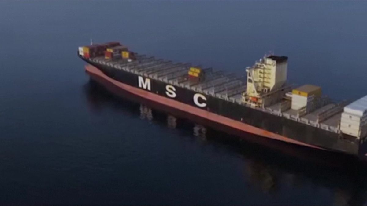 Írán vypustil do světa záběry, jak zabavuje lodě v Hormuzu