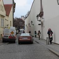 Sloupky na Malé Straně.