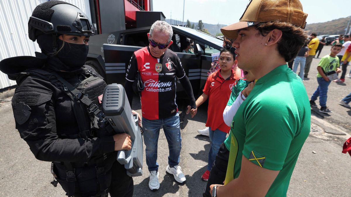 Fotbalisty čeká divoké Mexiko. Naše země je masový hrob, tvrdí pozůstalí