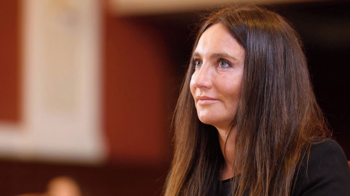 Z Česka se potichu stáhla nejbohatší Polka