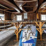 Historická loděnice Českého yacht klubu.