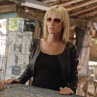 Nevěsta však přežije a po letech se vrací, aby bez milosti ztrestala všechny, kdo její utrpení způsobili.