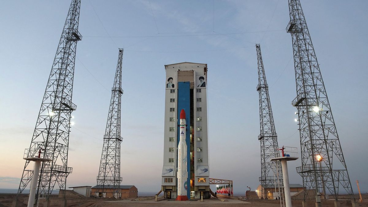 Írán využíval čínský satelit k zaměření amerických základen