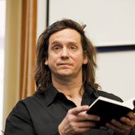 Zemřel tento čtvrtek ve spánku po delší nemoci, jak oznámila jeho manželka Radka Potměšilová. V posledních třech letech měl herec vážné zdravotní problémy. „Byli jsme s kluky s ním. Odešel ve spánku, jeho srdce už nevydrželo. Moc děkujeme všem na ARO Motol, bojovali jako lvi,“ sdělila Potměšilová, která s ním má dva syny.