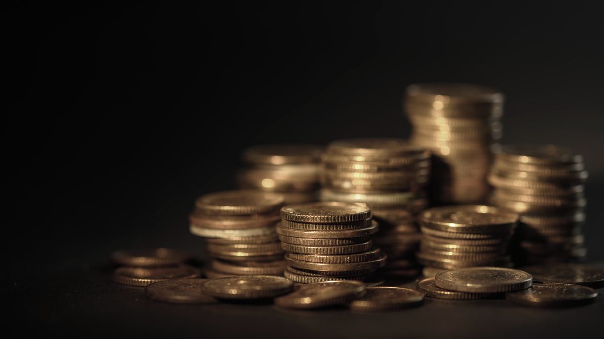 Nálezci zlatého pokladu na Trutnovsku si rozdělí 11,7 milionu korun