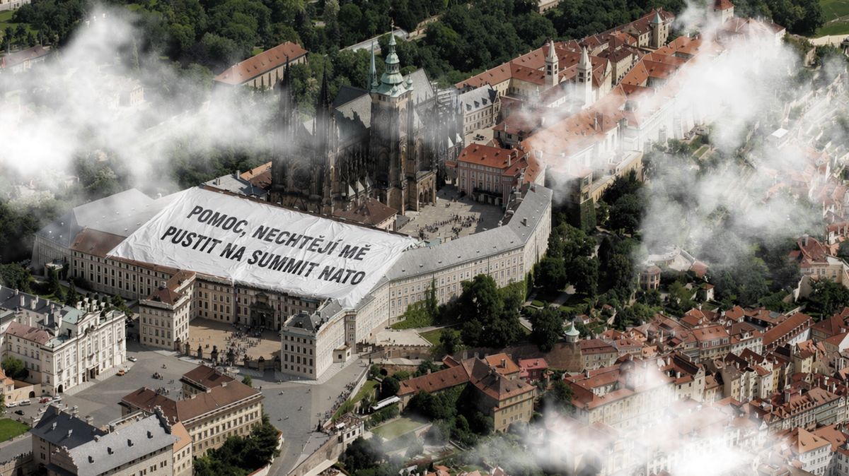 TMBK: Neohlášená návštěva z NATO. Pomohl tajný vzkaz z Hradu?