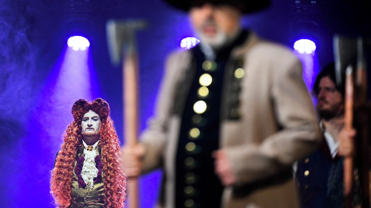 Opera o vzpouře Chodů. Tylovo divadlo oprášilo Psohlavce podle Jiráska