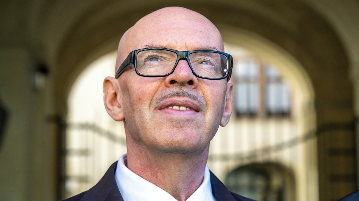 Klempíř čelí další kritice. Nevyhlásil projekt pro české knihovny