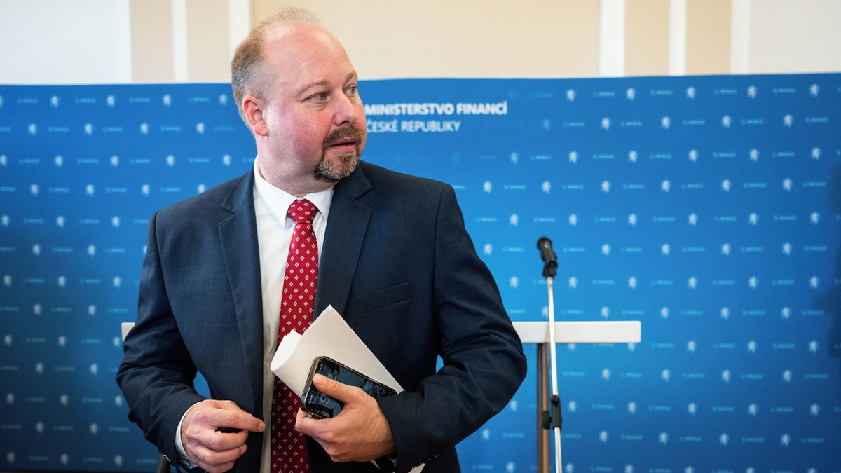 Rok vězení za fotky přirození. Stát se chystá přitvrdit