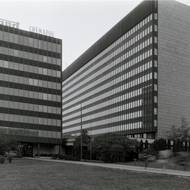 Chemapol v polovině 80. let 20. století na fotografii jednoho ze zaměstnanců – Huga Vítámvás. Zachytil ji ráno se spěchajícími kolegy, kteří se snažili stihnout ranní příchod v 7:15 hodin.