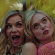 Michelle Pfeiffer v roli Shyanne a Elle Fanning jako Margo.