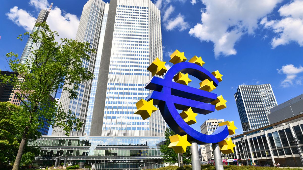 Inflace mění plány centrálních bank. Utažení šroub