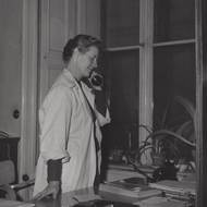 Anna Masaryková v archivu. 