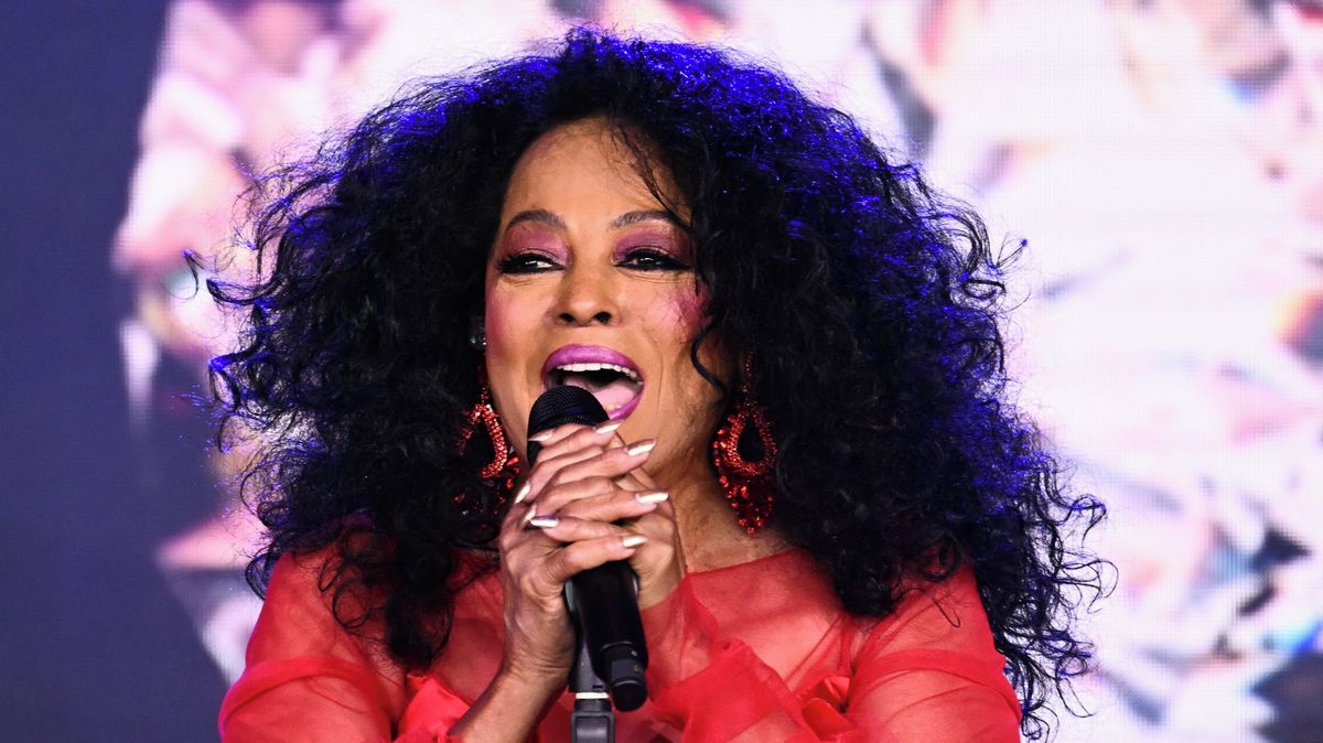Přijede hvězda The Supremes a disco hudby. Diana Ross poprvé zazpívá v Česku