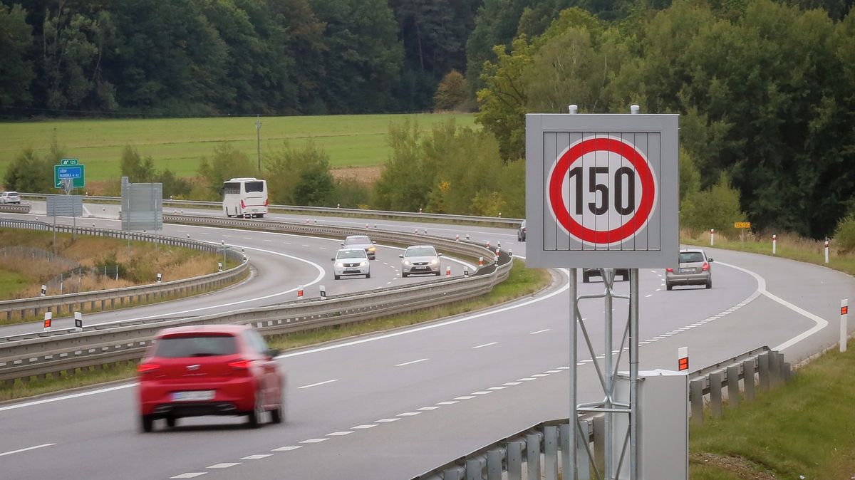 Půlrok se stopadesátkou. Přibylo nehod i porušení rychlosti