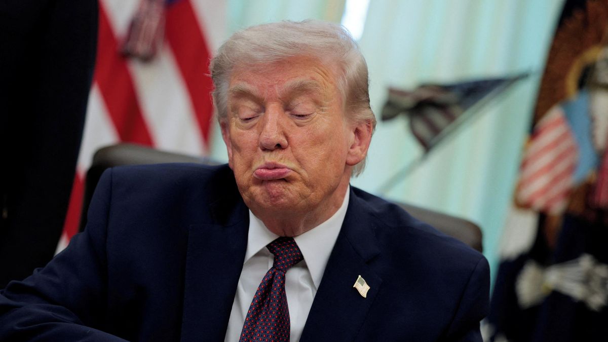 Zbývá 48 hodin, než se na vás snese peklo, vzkázal Trump do Íránu