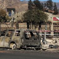 Altadena je zasazená do úbočí hor s výhledem na Los Angeles. Při rozsáhlých požárech bylo začátkem roku 2025 zničeno více než 9000 budov. A z 31 lidí, kteří při požárech zahynuli, jich 19 přišlo o život právě v Altadeně. (Snímek z 15. ledna 2025.)