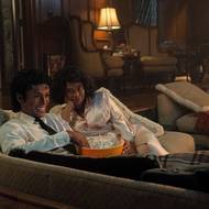 Jaafar Jackson v roli Michaela Jacksona a Nia Long jako jeho matka Katherine.