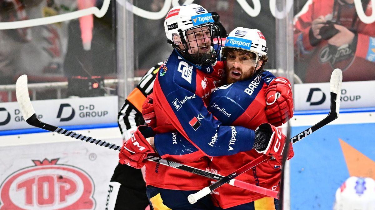 Krok od hokejového titulu. Sedlák postrčil Pardubice k vysněné metě