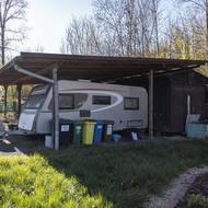 Zuzana Mrázová si pozemek se stavbami, které jsou v rozporu s platným územním plánem Bíliny, pořídila jako starostka města.