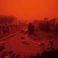 Úřady už vydaly varování a uzavřely školy v oblastech na východ od Athén, na souostrovích Dodekanésy a Kyklady u Turecka a na Krétě.