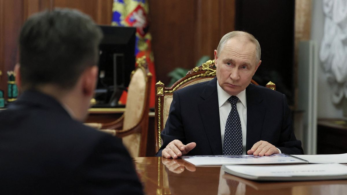 Místo kompromisu manipulace a tlak. Kreml mění diplomacii v psychologickou hru