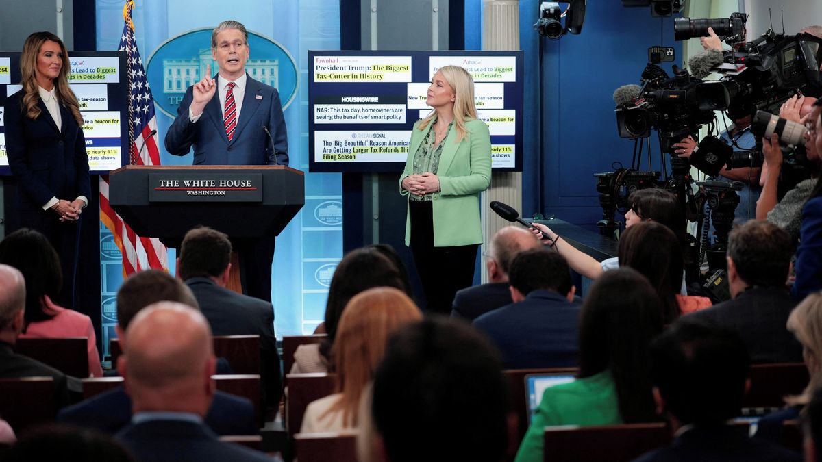 USA o měsíc prodloužily výjimku na nákup sankcionované ruské ropy