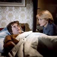 Už jako dospívající mladík s psychickými problémy se blýsknul ve snímku Poslední šance z roku 1985. Na fotografii je s Eliškou Balzerovou, která hrála jeho matku.