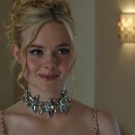 Elle Fanning jako Margo.