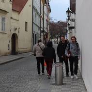 Sloupky na Malé Straně.