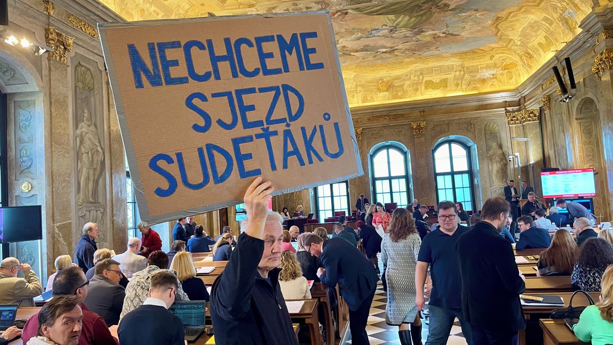 Vyhrocená nálada, stovky lidí. Brno řeší květnový sjezd sudetských Němců