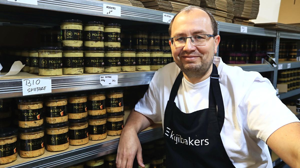 Z obleku do zástěry. Bývalý IT manažer rozjel v Česku fermentační byznys