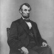 Bergerovo foto Abrahama Lincolna z roku 1864, z nějž autor použil hlavu na fotomontáž. Vyretušovaný snímek. 