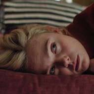 Elle Fanning jako Margo.