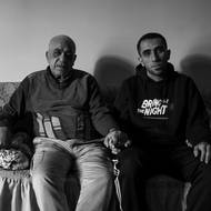 Nyní je Ahmedovi 20 let a loni s otcem uspěli u soudu. Šlo o vzácné vítězství a první vyhraný případ týkající se životního prostředí v Egyptě. (13. prosince 2025)