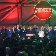Fidesz vládl 16 let. Vždy měl v parlamentu ústavní většinu.