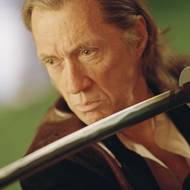 David Carradine v roli Billa.