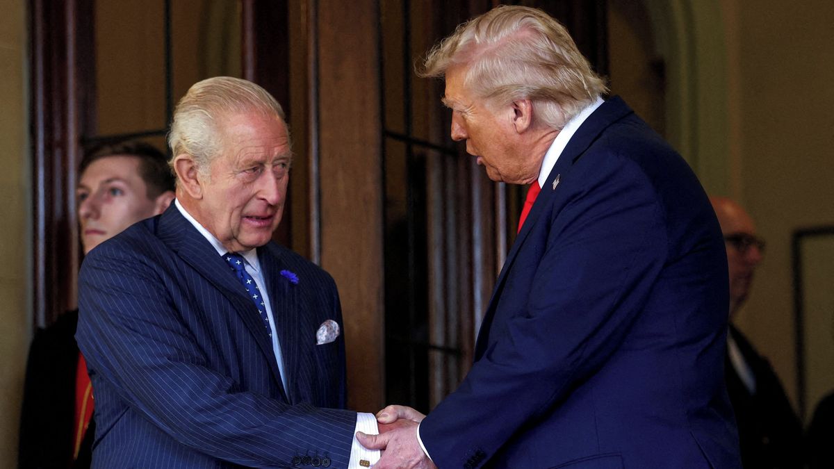 Sám král se pokusí zažehnat největší krizi ve vztazích s USA za 70 let