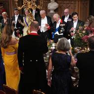 Měkká síla a britský lobbing tehdy mimochodem možná skutečně zabraly. Karel III. před Trumpem vyzdvihl, že obě země společně stojí za Ukrajinou a podporují ji ve chvíli, kdy Evropa čelí tyranii. Už o den později americký prezident zopakoval , že ho Putin „opravdu zklamal“.