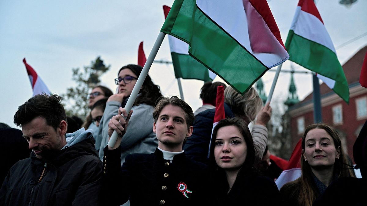 Vzrušení u Magyara. Jeho tábor si věří, čerstvé průzkumy ho favorizují