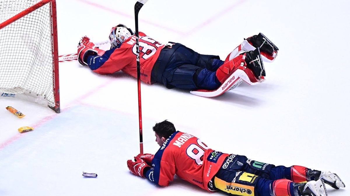 Pardubice postoupily do finále, Sparta mění trenéra