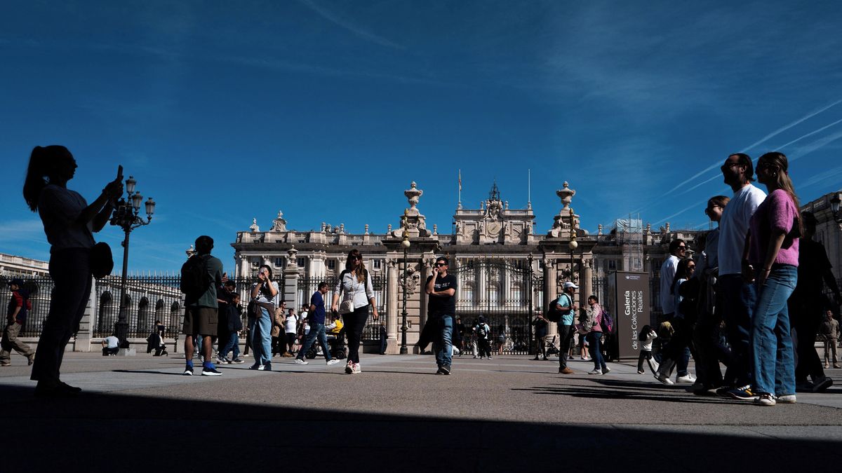 Turisté mění plány. Válka s Íránem je žene do země, která naštvala Trumpa