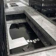 Pohled na atrium z výšky. 