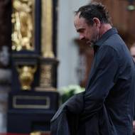 Rozloučit se s Potměšilem přišli mnozí herci jako Ivan Trojan, Eva Holubová, Vasil Fridrich, Jaroslav Satoranský nebo Petra Špalková.