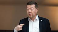Hledá se budoucnost SPD bez Okamury. S Rajchlem a Motoristy