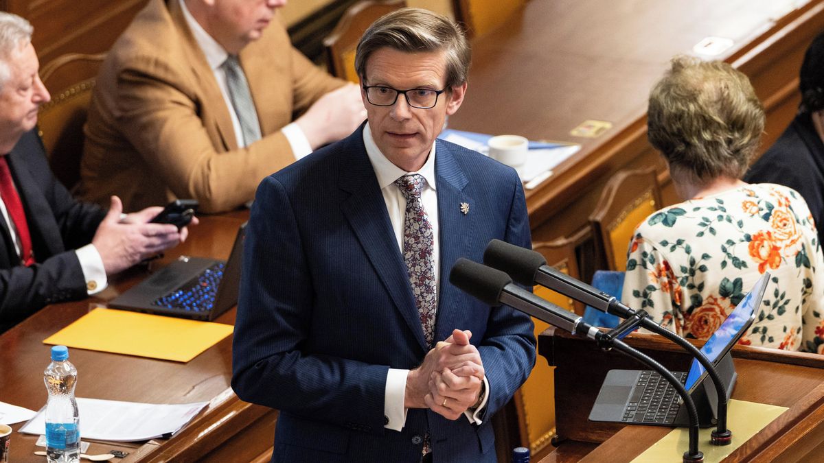 Očkování: Kupka chytře využil sporů ve vládě a tlačí na Okamuru i Babiše