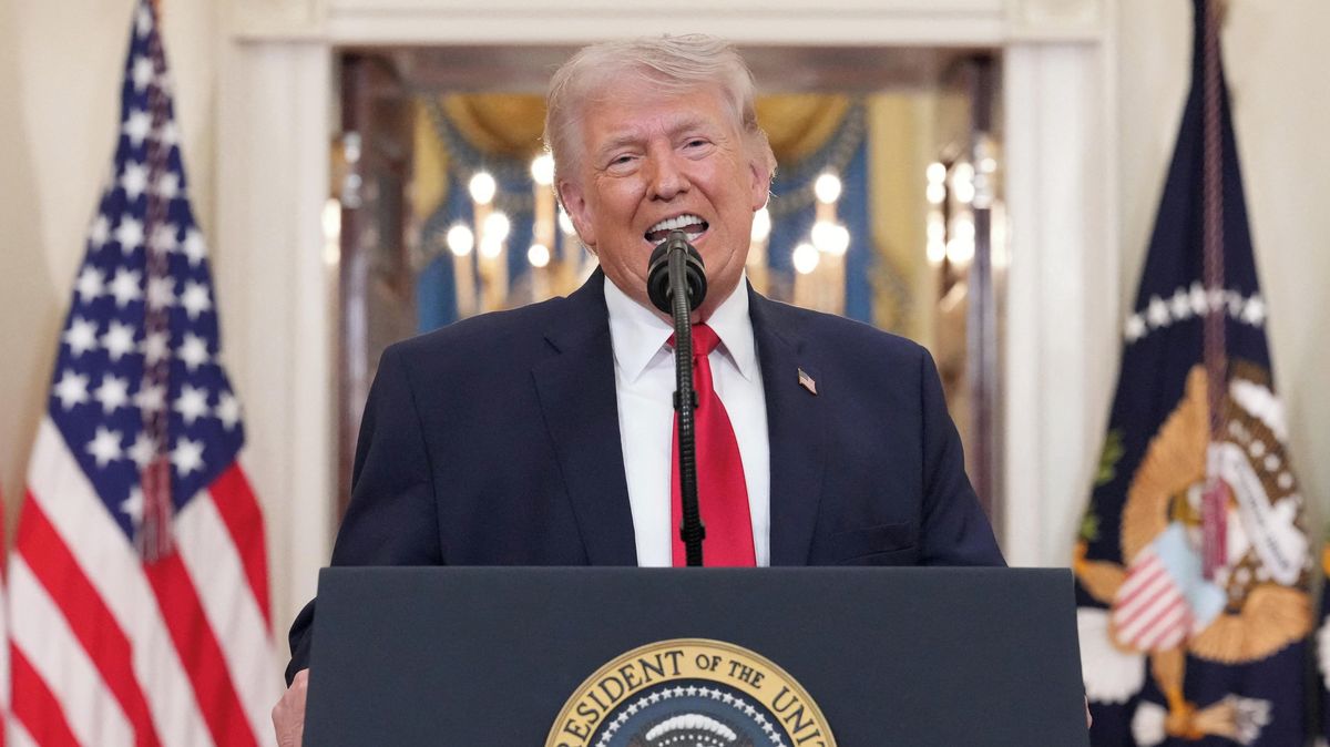 Trump uklidňoval Američany, ale pořádná válka podle něj teprve začíná