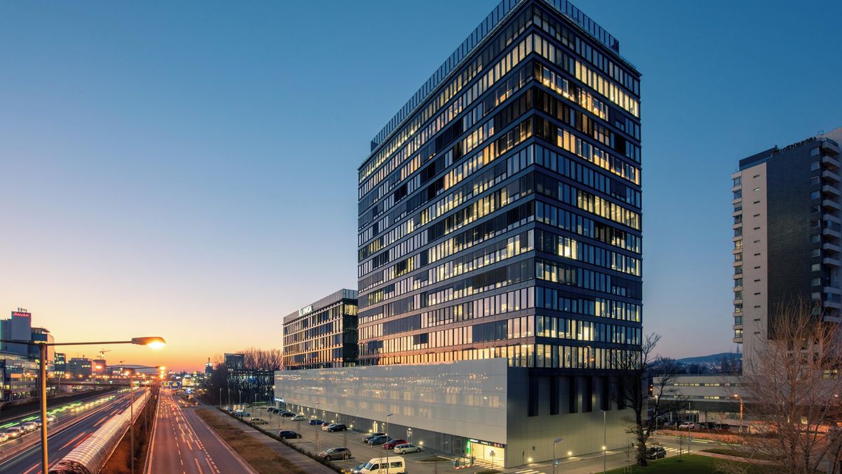 Skupina CPI realitního magnáta Vítka ovládla kancelářský komplex v Bratislavě