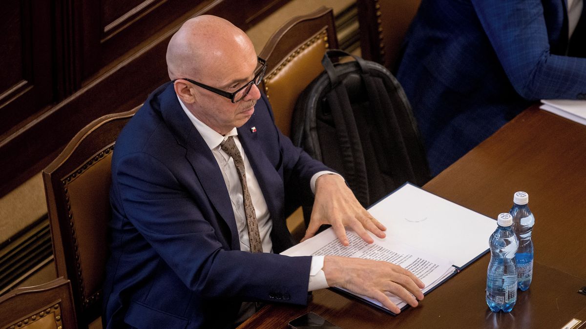 Klempíř jednal s odbory ČT a ČRo. Podle ministerstva našli částečnou shodu