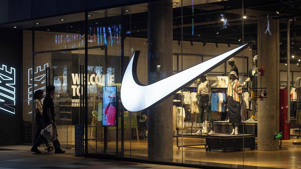 Nike čeká propad tržeb. Unavuje mě mluvit o tom, jak firmu spravit, řekl šéf